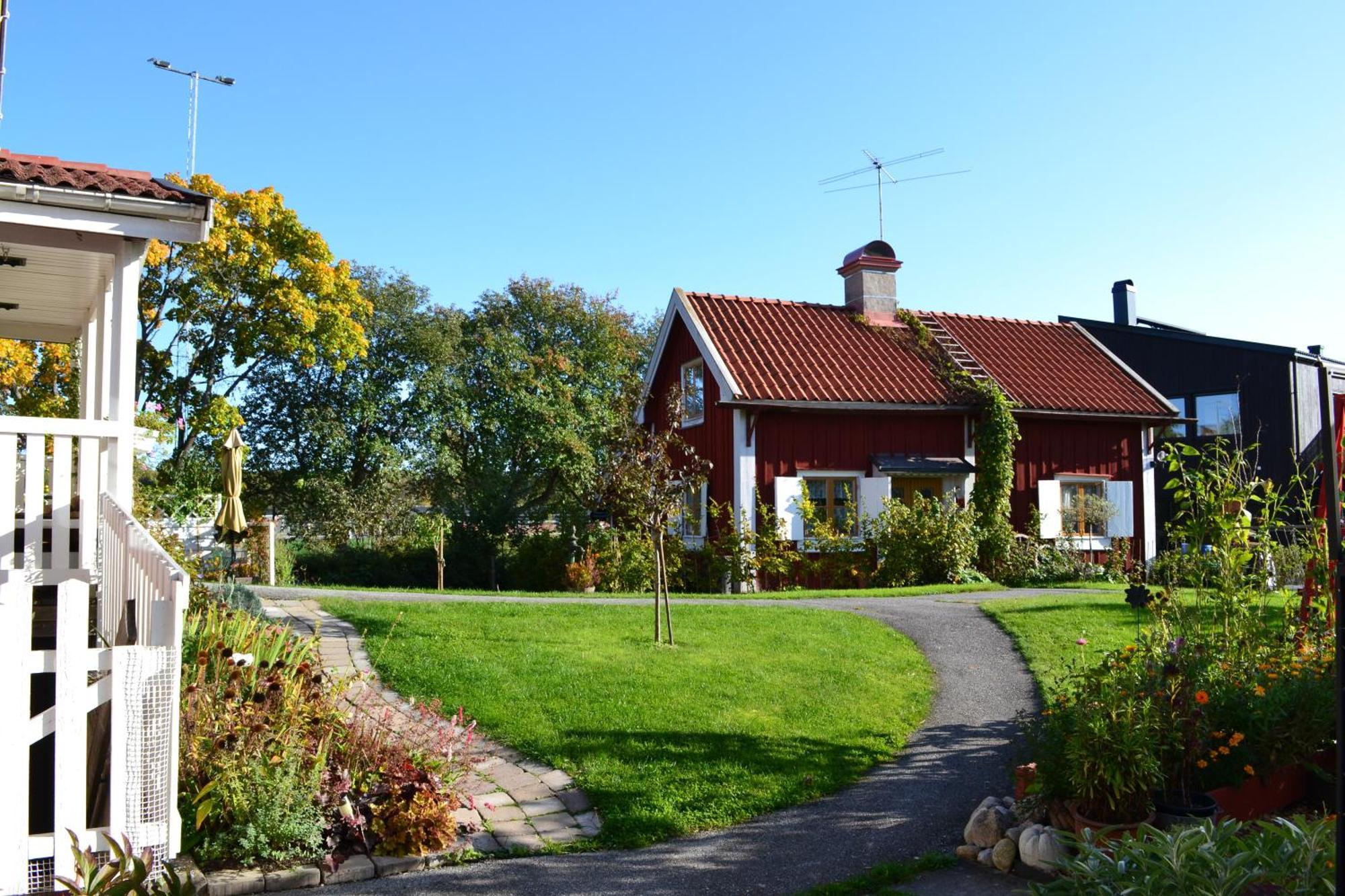 Rustik Stuga Med Lantlig Kaensla Naera Oerebro City Kültér fotó