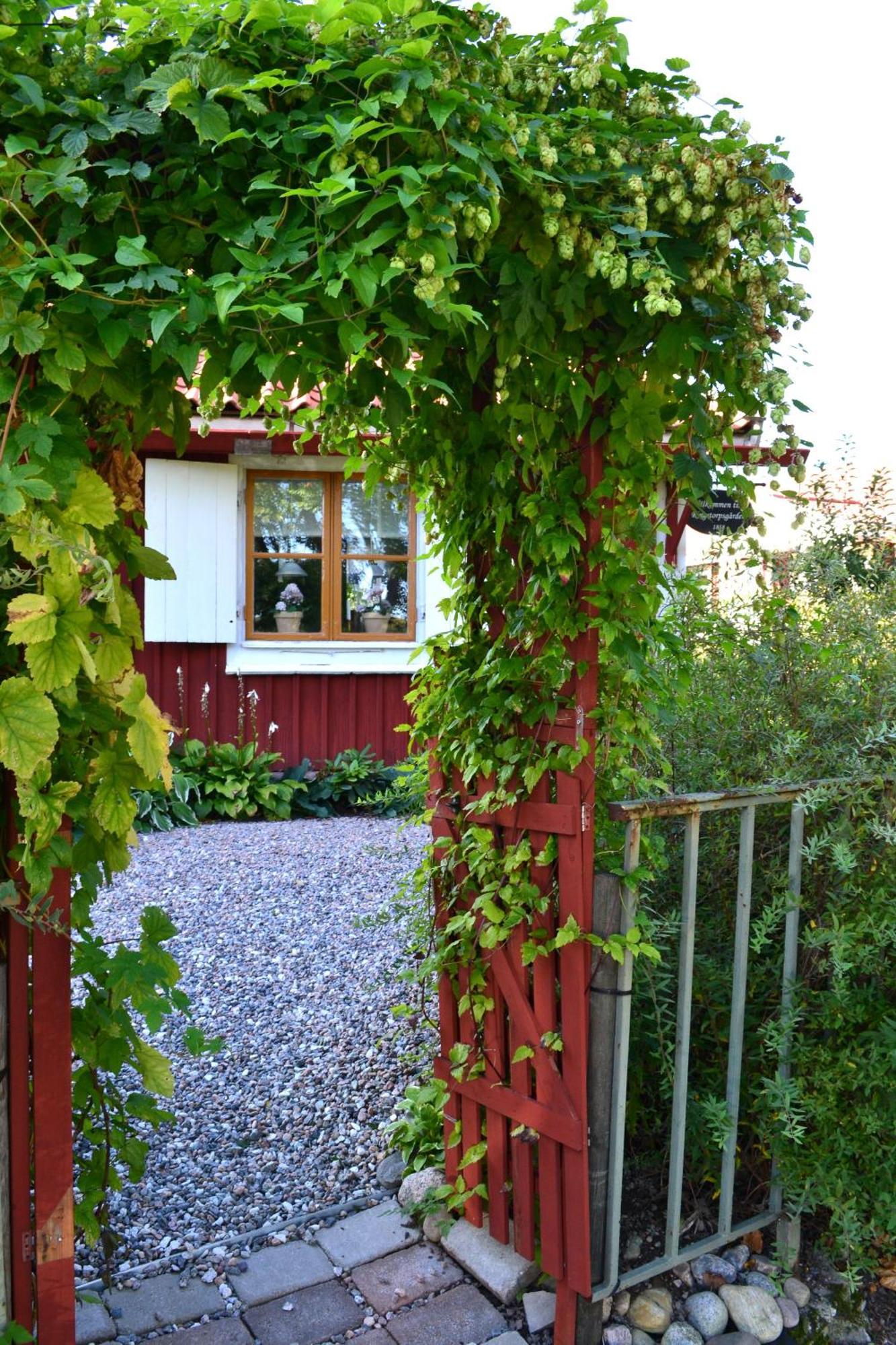 Rustik Stuga Med Lantlig Kaensla Naera Oerebro City Kültér fotó